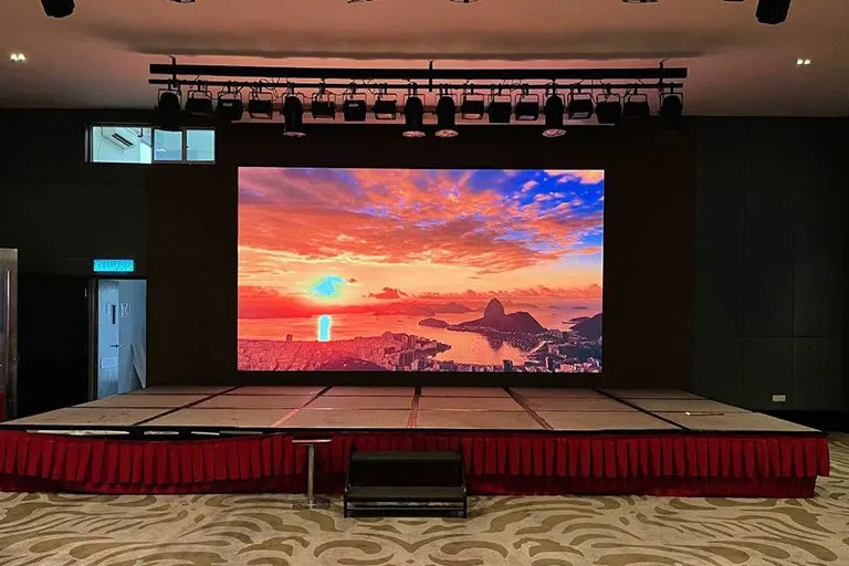 Indoor-HD-LED-Screen-2